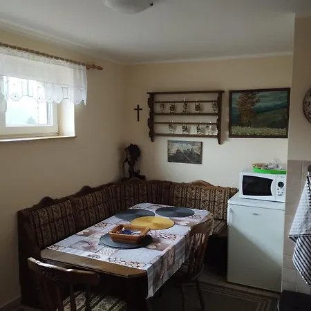 Okolo Pece Pec pod Sněžkou